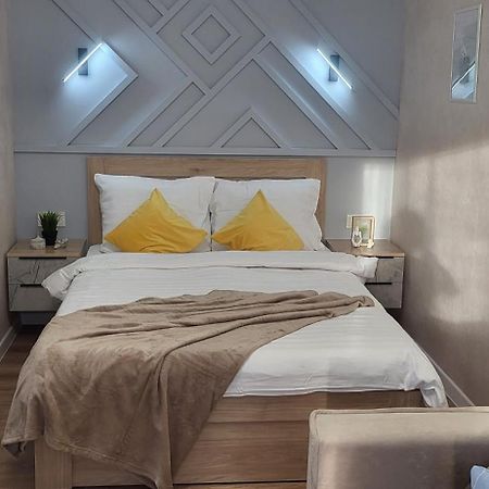 Lux Home Astana Öskemen Bagian luar foto